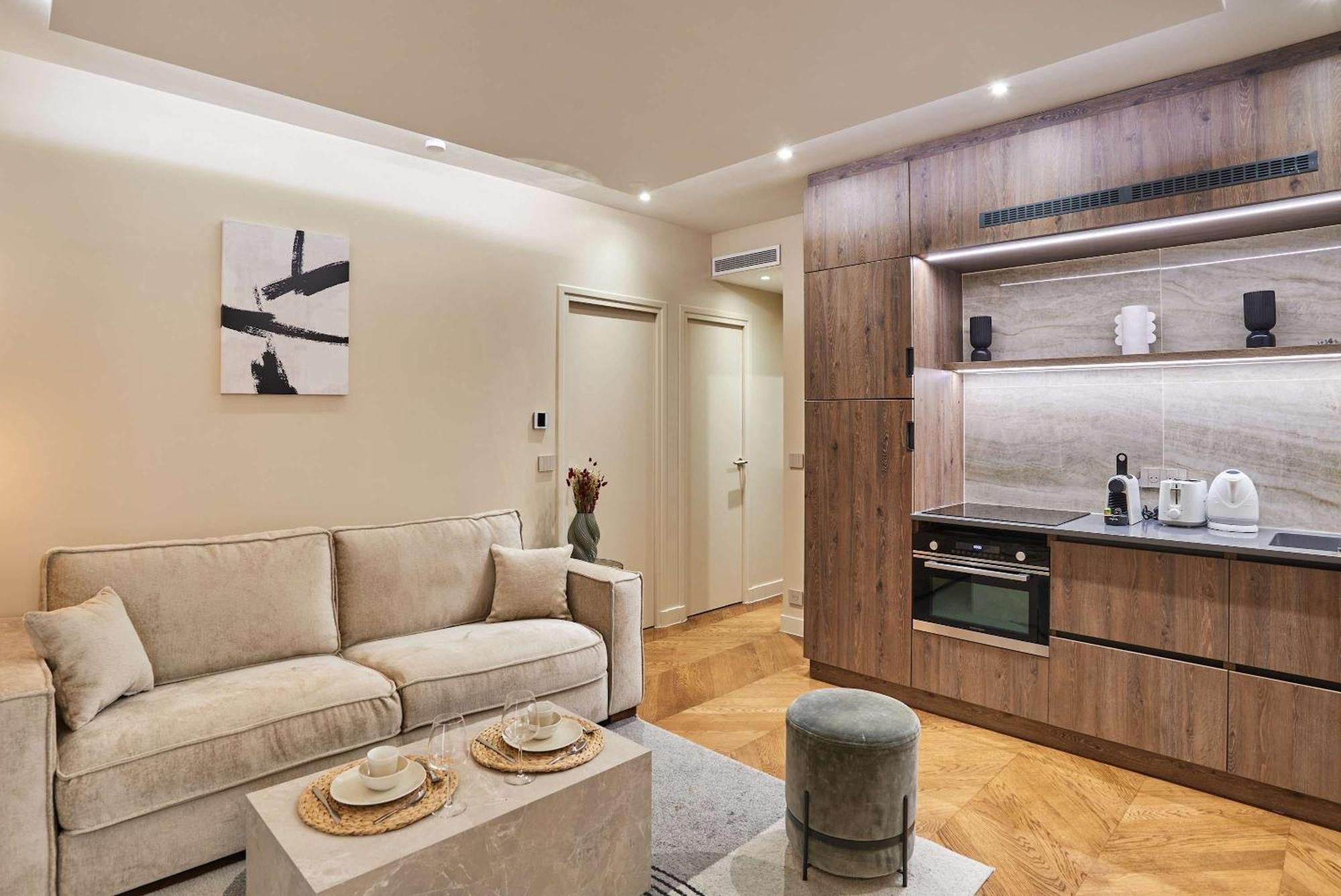 - Ponthieu - Elysees Appartement
